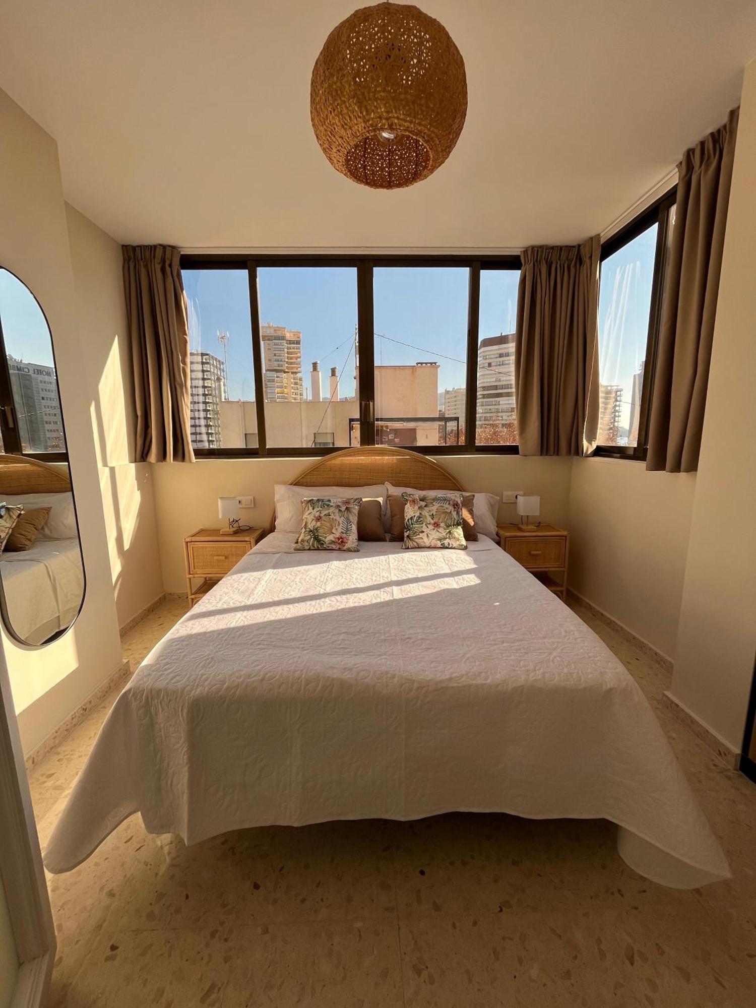 Apartamento Las Olas Playa De Levante เบนิดอร์ม ภายนอก รูปภาพ