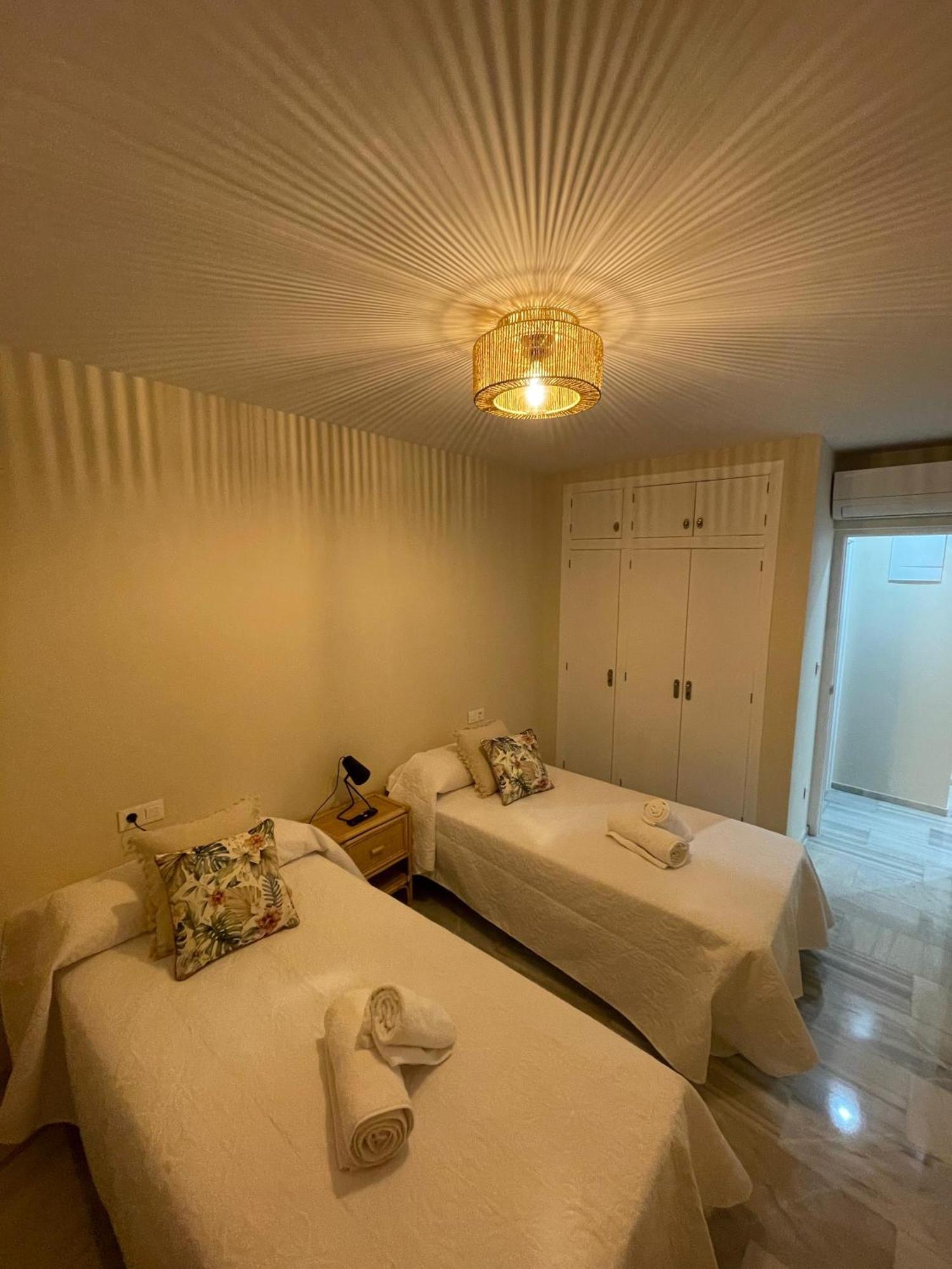 Apartamento Las Olas Playa De Levante เบนิดอร์ม ภายนอก รูปภาพ